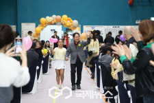 [GJ포토] 손 흔들며 입장하는 주광덕 남양주시장