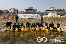 하동군, 화개천에 어린 은어 2만·연어 4만 마리 무상 방류