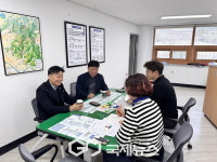 성기황 경기도의원, 수리산도립공원 현장 방문...흙향기 맨발길 점검