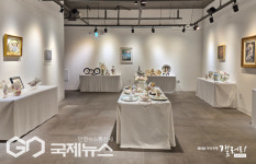 부산은행, 봄의 정취 담은 미술 전시회 마련