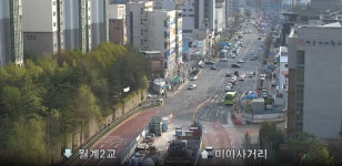 [속보] 또 씽크홀 압구정역·돌곶이역 땅꺼짐 신고…도로 통제 중