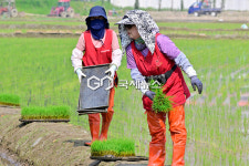 [국제포토] 농부의 맘과 기대, 온몸으로 체험해