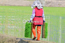 [국제포토] 오늘은 일일 농부