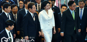 국회 들어서는 이재명 대통령-김혜경 여사