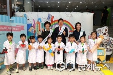 [포토] 이태훈 달서구청장,  구강보건에 대한 홍보 및 체험 행사 개최