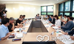 이상일 용인시장, 신축 아파트 찾아 주민들의 고충 듣고 개선 방안 논의