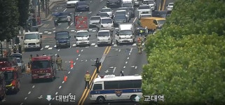 [포토] 서울 지하철 2호선 교대역 가스누출...일대 도로 통제 중