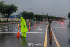 청도 321mm 물폭탄…경북도 호우 비상 1단계, 183세대 선제 대피