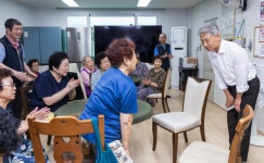윤환 계양구청장, 폭염 속 경로당 찾아 어르신 챙겨