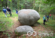 안성시 일죽면 주민들, 흔들바위 등산로 정비로 새로운 명소 탄생