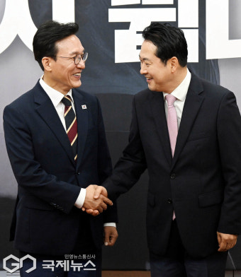 인사 나누는 장동혁-김민석