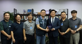 조승래 의원, 공공과학기술연구노조 감사패 수상