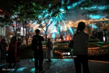 상하이 역사와 문화, 조명으로 재현돼 큰 인기