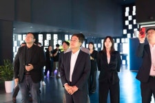 김동연 中출장 동행 기업인들과 텐센트 방문...AI강국 견인