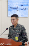 군 사고 관련 현안보고 하는 김규하 육군참모총장