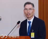 질의에 답하는 정재규 전주지방법원장