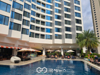 [렘브란트방콕] 도심 수영장에서 한낮의 여유 즐겨볼까