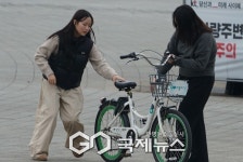 한강변 산책과 자전거로 가을 만끽