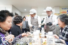 80대 밥 당번 시대 마침표… 제주, 경로당 간편식 첫 도입
