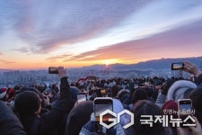 류한국 서구청장,  와룡산 상리봉 해맞이공원서 '2026 해맞이 행사' 개최