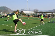 [포토] 제17회 화천군수기 족구대회가 28일 하남면 위라리에서 열렸다