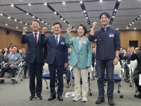 與경기지사 경선 후보 지방선거 압승 한목소리...경기도지사는 나