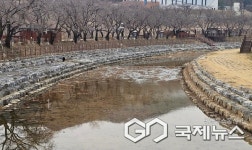 충주시 수안보면, 온천제 앞두고 하천 준설·도로 정비 실시