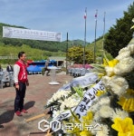 신영재 예비후보, 경로 행사서 어르신에 큰절…복지 확대 약속