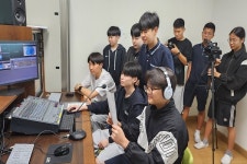 괴산중학교, 독서 방송 책으로 여는 아침 운영
