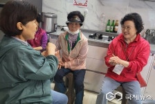 서귀례 여사, 선거기간 조용한 내조…노인대학 등 현장 소통