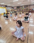 음성 동성유치원, 보호자 재능기부 유아 요가 눈길