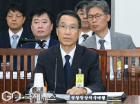 유재성 경찰청장 직무대행 정보위 출석