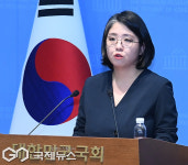 기자회견 하는 용혜인 후보자