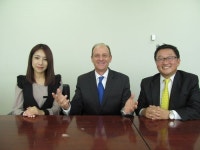 가족들 판타지에서 멋진 공연 즐기세요