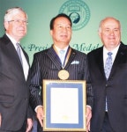 이수동 STG 최고경영자, ‘GW대 총장메달’ 수상