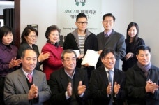 [포토] 한소망교회·AWCA, 아발론 화재 피해자에 마트 상품권