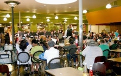 렌초 콜도바 시빅 라이트 오케스트라 공연