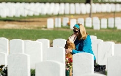 “당신들의 용기를 기억합니다”