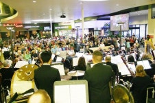 아름다운 선율 고객들에 선사