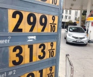  개스값 전국 평균 3달러대 눈앞 