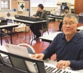  전문기술 교육서 자기계발 강좌까지 