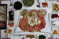  추석 황금연휴, 강릉 맛집 ‘대영유통’에서 신선한 대게 맛봐 