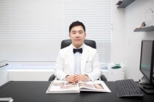  여름철 모공관리, 피부과 복합시술이 적합 