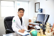  턱관절 질환 치료…턱관절 통증 원인 제대로 파악해야 