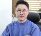  여드름피부치료 해도 증상 사라지지 않는다면 지루성피부염의심 