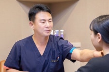  빠르고 간편한 이미지 개선... 피부과성형외과 필러보톡스, 윤곽주사, 여드름, 제모, 쁘띠성형 주의할 점도 많아 