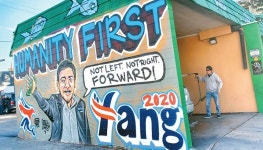 한인타운에 대선 후보 벽화 등장