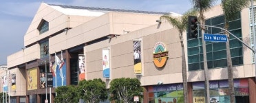 코리아타운 플라자 매물로…LA한인타운 대표 쇼핑센터