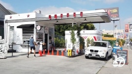 K타운 새 명소…옛날 주유소 리모델링한 커피숍