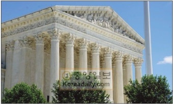 연방 대법, 反동성애 권리 보호…트럼프때 보수우위 굳힌 후 첫 성소수자 판결